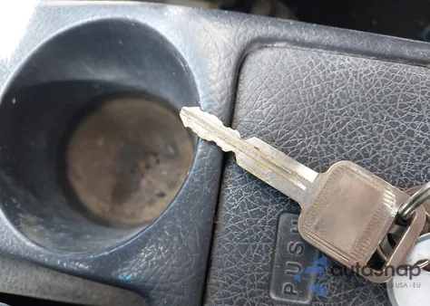 1996 Geo Tracker z USA, uszkodzony, nr VIN 2CNBJ1863T6941857